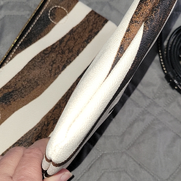 Dooney & Bourke Black and Brown Women's Bag - Picture 7 of 12